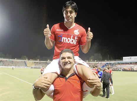 יונף שוב על הכתפיים? (אלן שיבר)