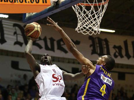 סקוט, התקשה בחולון (אלן שיבר)