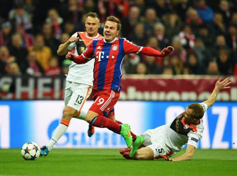 הרגע ששינה את המשחק, קוצ'ר מכשיל את גצה (getty)