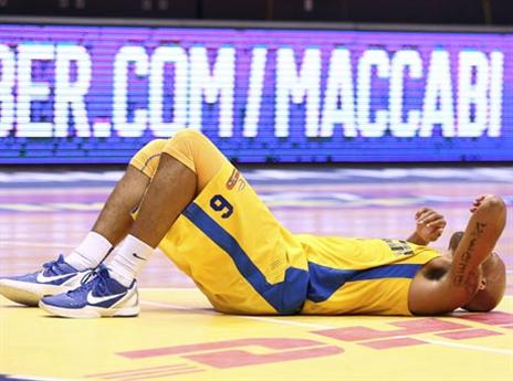 סמית'. היחיד שהגיע לשחק (אלן שיבר)