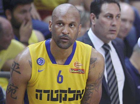 כך סמית' וגודס נראו באותו הפסד. והפעם? (אלן שביר)