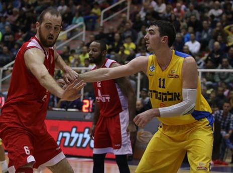 עפולה תפתיע? במשחק מול מכבי ת"א בגביע בתחילת העונה (צילום: לילך וייס, איגוד הכדורסל)