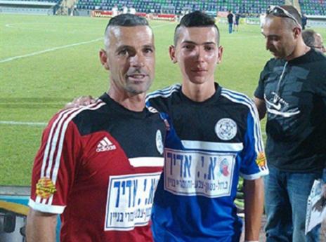 מאיר כהן עם הבן אביב (אבי אמויאל)
