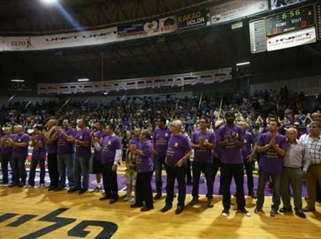 גם אגדות העבר הגיעו להגיד תודה (עודד קרני)