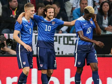 דיסקרוד והחברים חוגגים צמד ניצחונות יוקרתי (Getty)