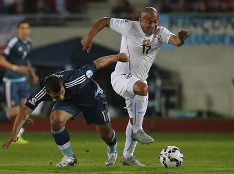 ריוס, לא עשה הנחות לאגוארו (gettyimages)