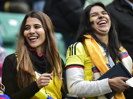 אווירה טובה ביציע (AFP)