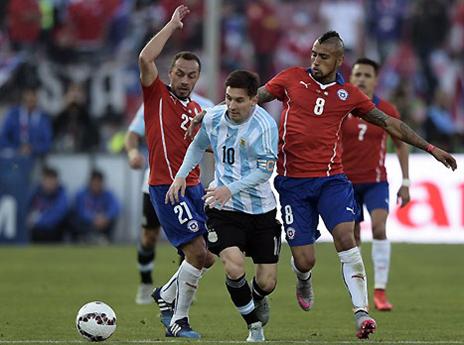 "לא צריך להפסיד לצ'ילה אפילו בבוצ'אס" (AFP)