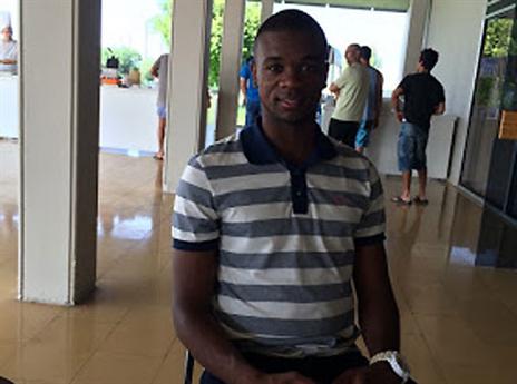 ינסה להרשים. מתאוס הנריקה (צילום: מועדון כדורגל הפועל עכו)