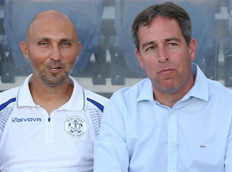 הוכנבוים, ממשיך לבחון (אלן שיבר)