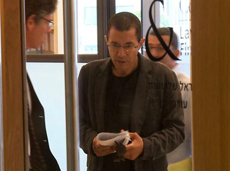 נלחם על מקומו