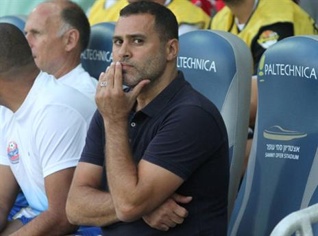 קיבל שני שחקנים נוספים לסגל, בנין (יוסי שקל)