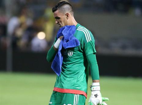 יאבד את מקומו בין הקורות? חואן פאבלו (אלן שיבר)