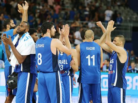 ולהודות לתומכים ביציע (אלן שיבר)