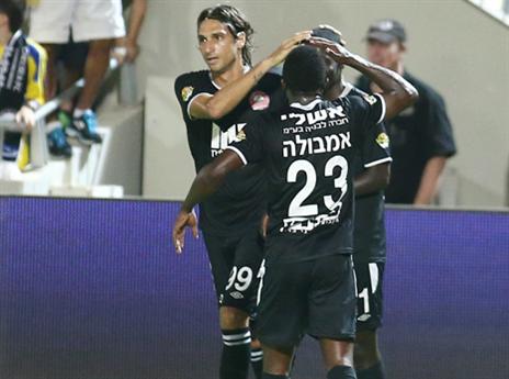 אולי ישחק, אבל לא יפתח. בדש (אלן שיבר)