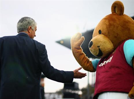 אומר שלום? מוריניו (Getty)