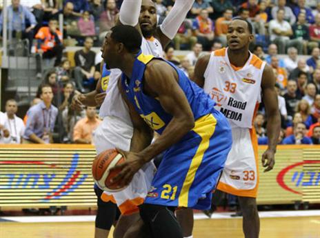 אופייבו. הופעה מצוינת (צילום: אלן שיבר)