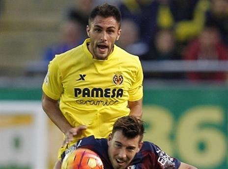 ויקטור רואיס מעל סרג'י אנריק (Getty)