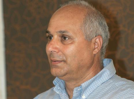 לא ימונה לפרוייקטור כל כך מהר. שמחי