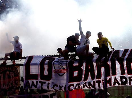 בהתחלה האוהדים היו ביציע (Getty)