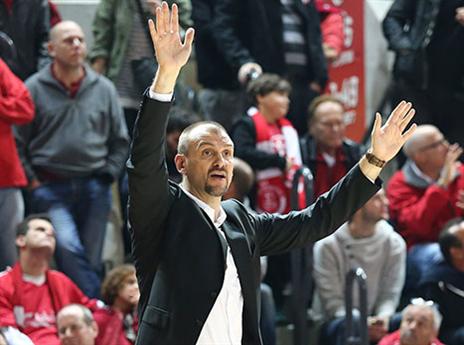 ניצחון בסגל חסר. טבק (אלן שיבר)