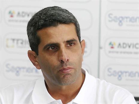 מימר. "אפשר לנצח בבלומפילד" (אלן שיבר)