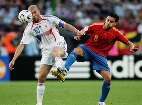 זידאן מול צ'אבי (gettyimages)