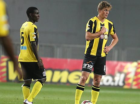 בארי ושוינפלד. הלחץ בנתניה גדל (צילום: אלן שיבר)