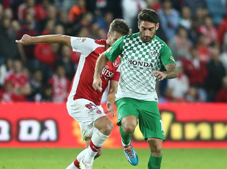 גם הוא תורגל בהרכב. עטר (אלן שיבר)