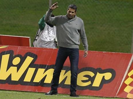 הדשא לא במיטבו. מימר (אלן שיבר)