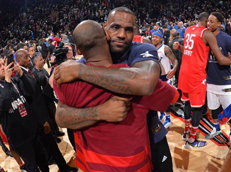 "המלך" חלף על פני קובי (GETTYIMAGES)