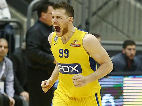 מקל. הראל לא היה לוקח רבע שחקן ממכבי ת"א (אלן שיבר)