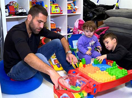 איך מספרים לילד שאבא לא כובש?