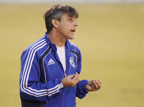 לא צריך להתנצל שהוא מושך אש. אוחנה (אלן שיבר)