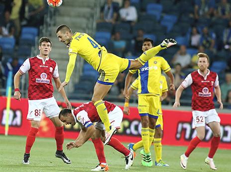 "באים לשחק כדורגל" (צילום: אלן שיבר)