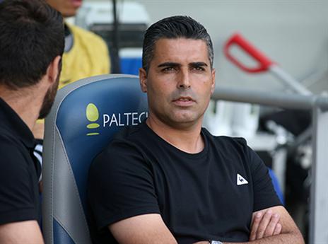 רעננה לא פוגעת. סילבס (יוסי שקל)