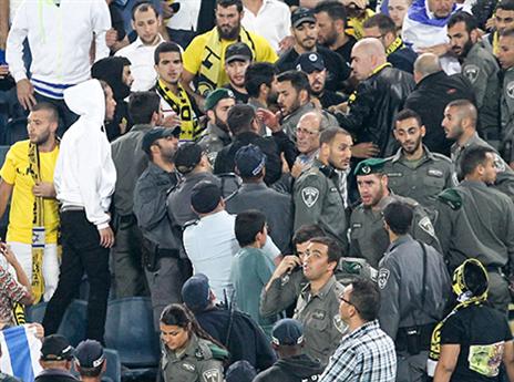 שוב מראות שאנו לא רוצים לראות במגרשי הכדורגל (דני מרון)