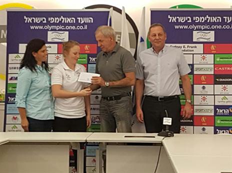 קרטיש. הכסף יעזור לה להתכונן בשקט לריו