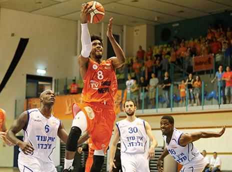 דוסון כבר עושה מהלכים של NBA (אלן שיבר)