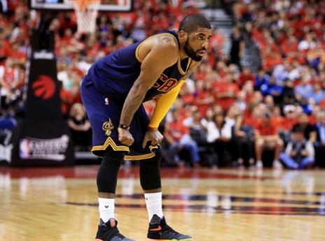 ימצא את עצמו על הספסל? אירווינג (gettyimages)