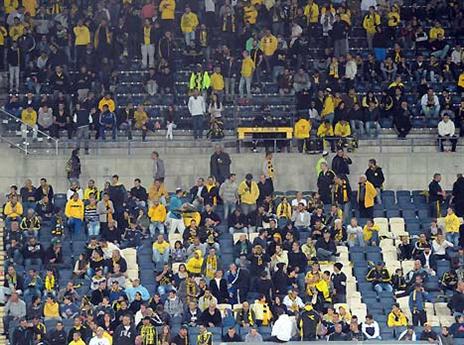 הקהל בטדי לא יראה את לוזון על הקווים