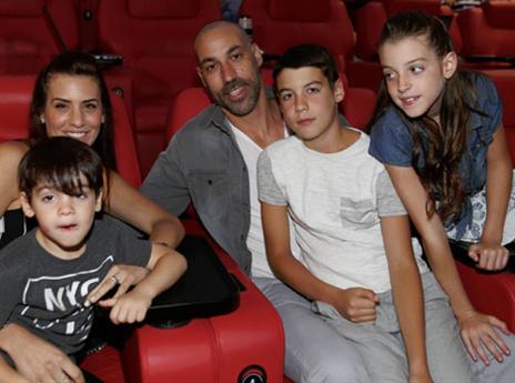 טפירו עם המשפחה (אלן שיבר)