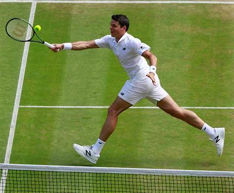 ראוניץ' נמתח לעוד כדור (getty)