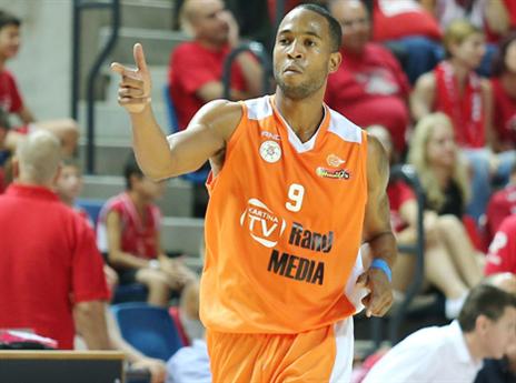 יאנגר. עוזב את האלופה (אלן שיבר)