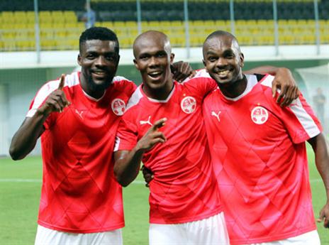 ב"ש חוגגת. אולימפיאקוס כבר מחכה (צילום: אודי ציטיאט)