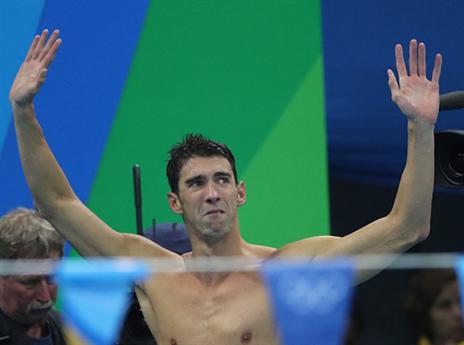 השחיין האגדי מירר בבכי (getty)