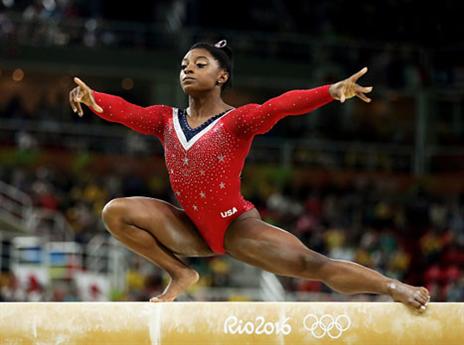 סימון ביילס. תסתפק בארד (getty)