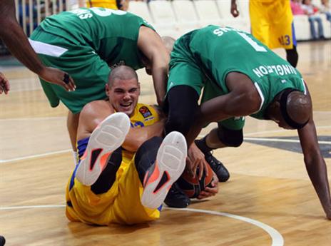 צירבס נלחם מול פאו. נהנה בטורניר דיאמנטידיס (אודי ציטיאט)