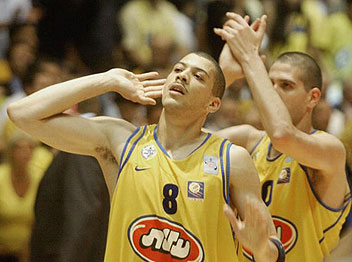 פארקר. יזכה לכבוד