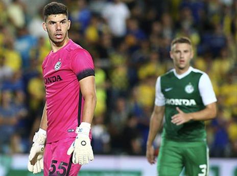 גלזר הצעיר הפגין ביטחון בשער (אלן שיבר)